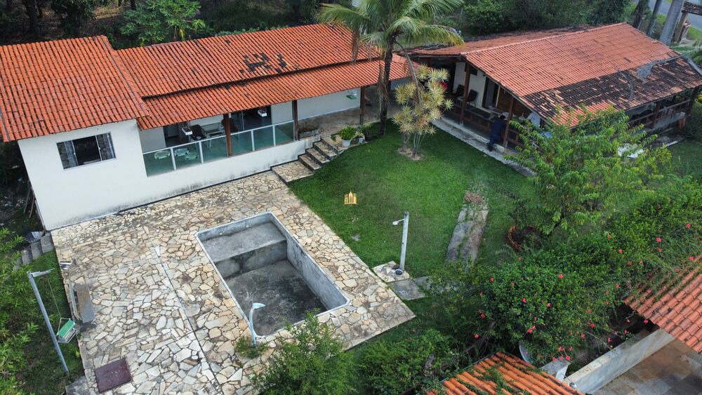 Sítio à venda com 3 quartos, 1800m² - Foto 1