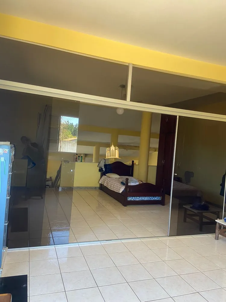 Sítio, 4 quartos, 6500 m² - Foto 1