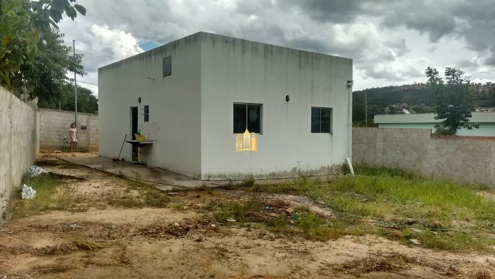 Casa à venda com 3 quartos, 472m² - Foto 1