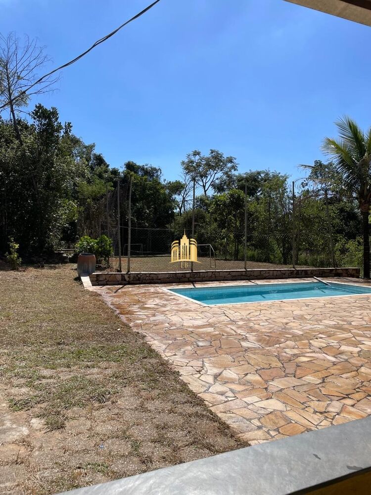 Sítio, 4 quartos, 3000 m² - Foto 1