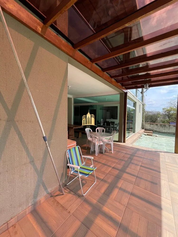 Chácara, 4 quartos, 3900 m² - Foto 1