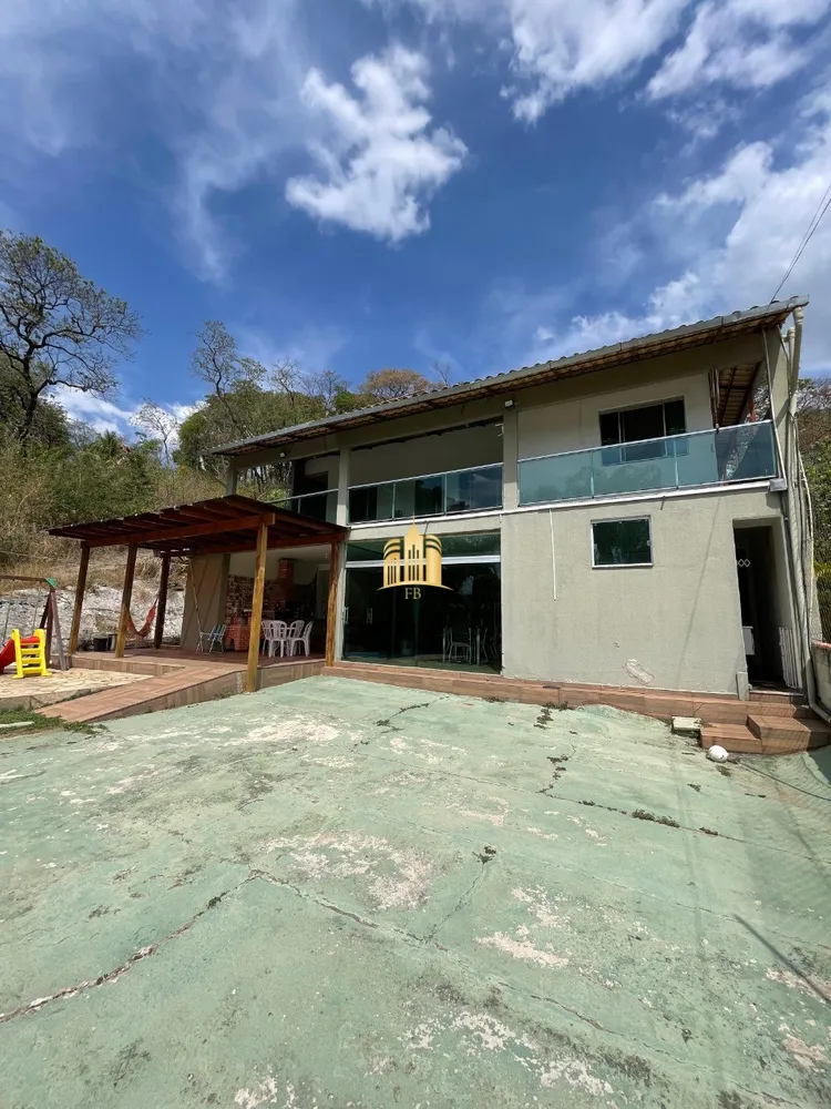 Chácara, 4 quartos, 3900 m² - Foto 1