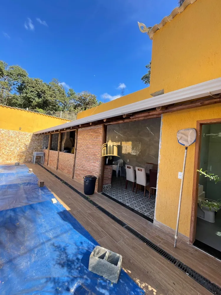 Sítio, 4 quartos, 3000 m² - Foto 1