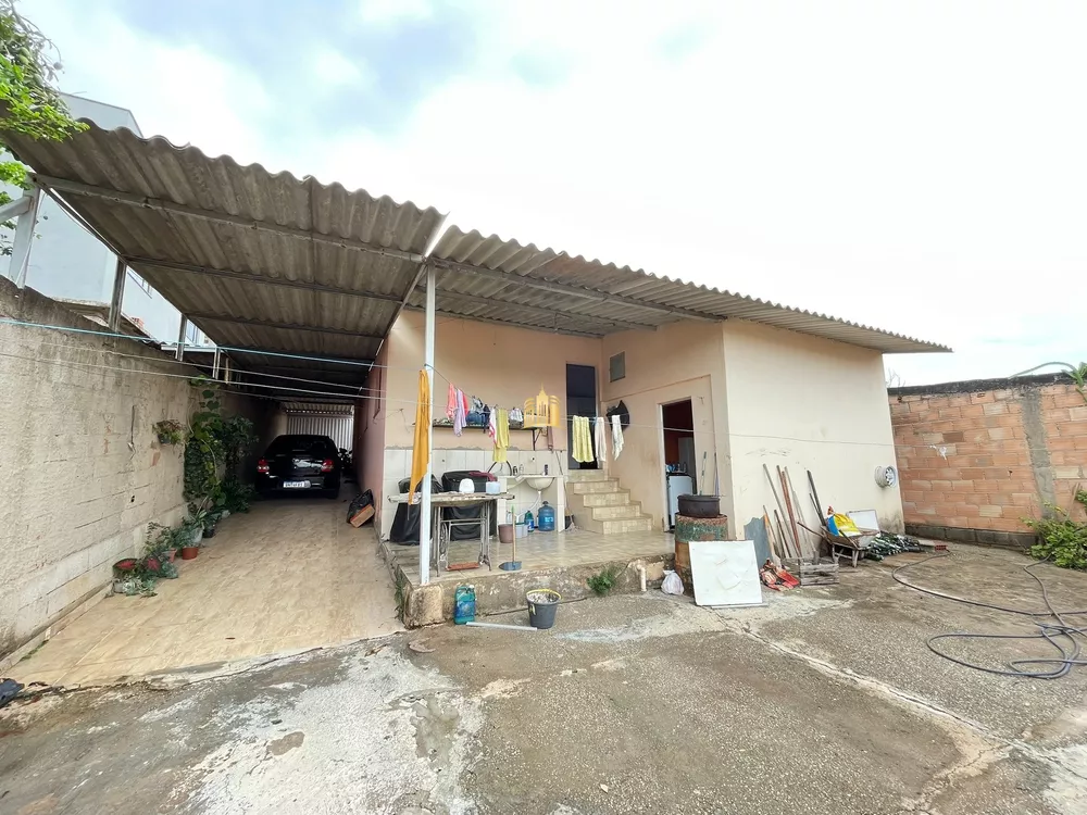 Casa à venda com 4 quartos, 360m² - Foto 2