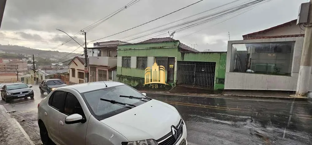 Casa, 4 quartos, 1084 m² - Foto 1