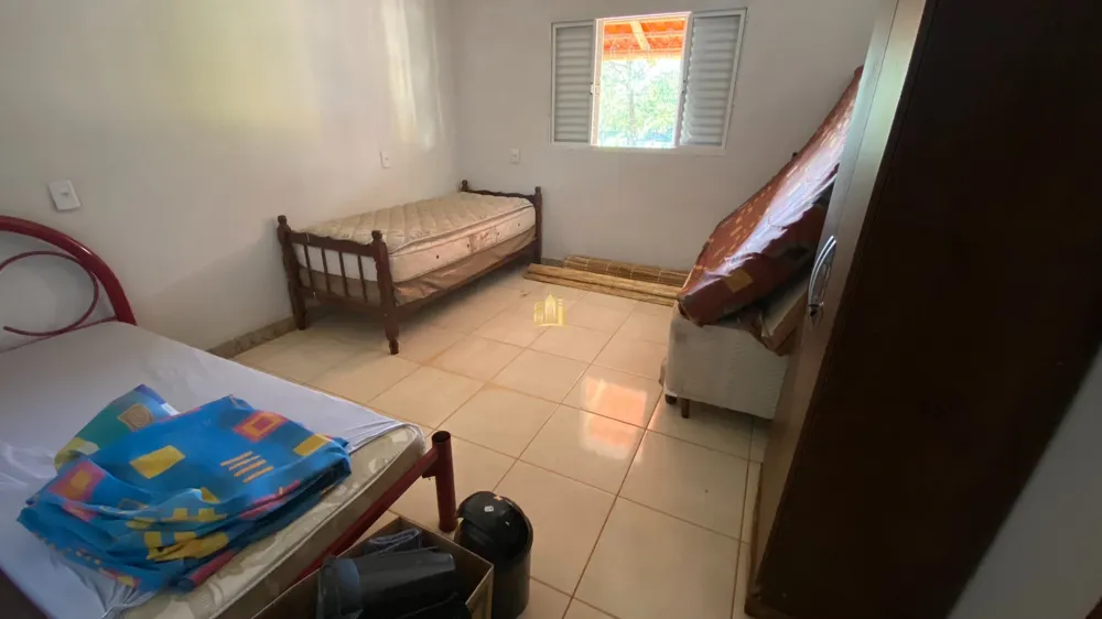 Sítio, 3 quartos, 2250 m² - Foto 2