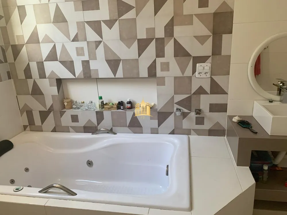 Sítio, 4 quartos, 2500 m² - Foto 1