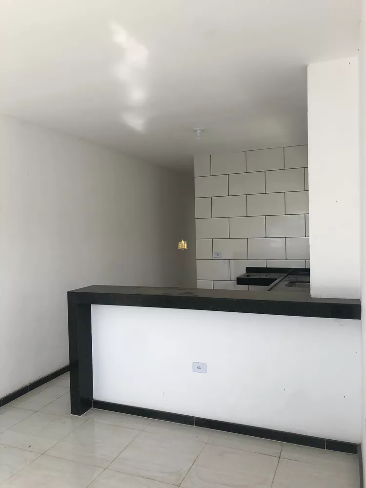 Casa à venda com 2 quartos, 180m² - Foto 4