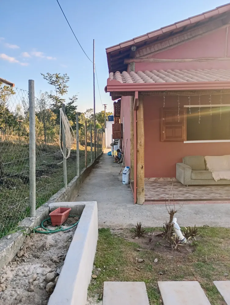 Chácara, 3 quartos, 1170 m² - Foto 1