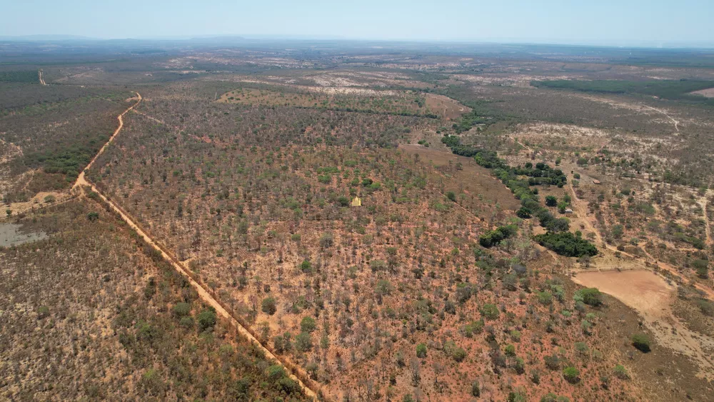 Fazenda à venda com 2 quartos, 2711100m² - Foto 1