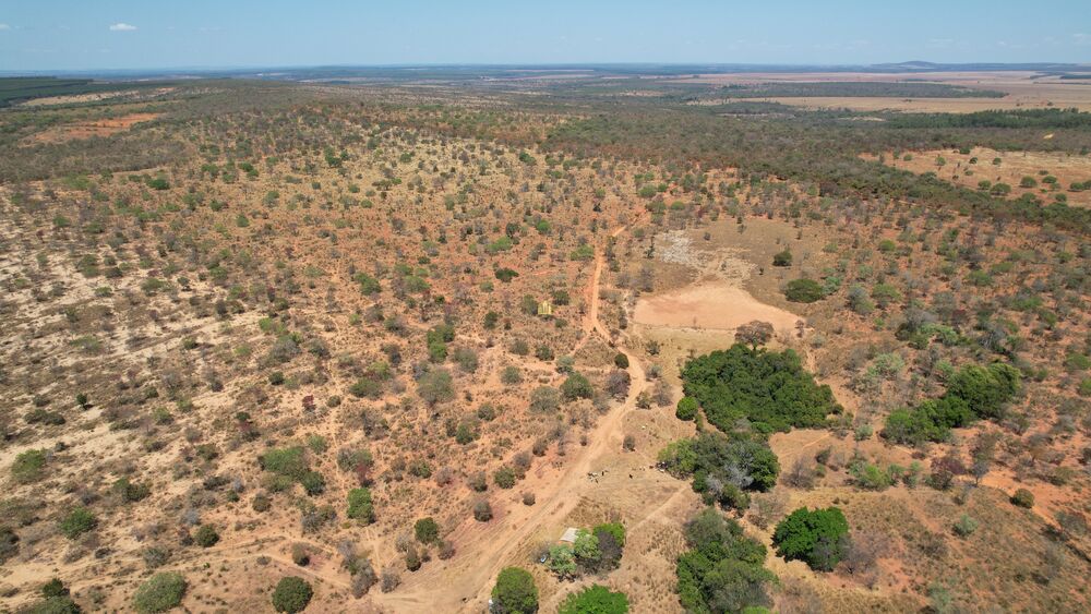 Fazenda à venda com 2 quartos, 2711100m² - Foto 8