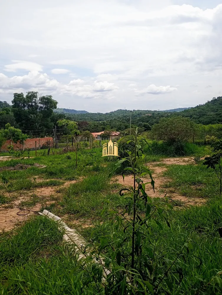 Sítio, 2 quartos, 2021 m² - Foto 1