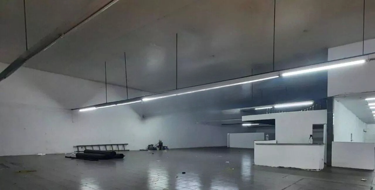 Imóvel Comercial Padrão para alugar com 1 quarto, 780m² - Foto 1