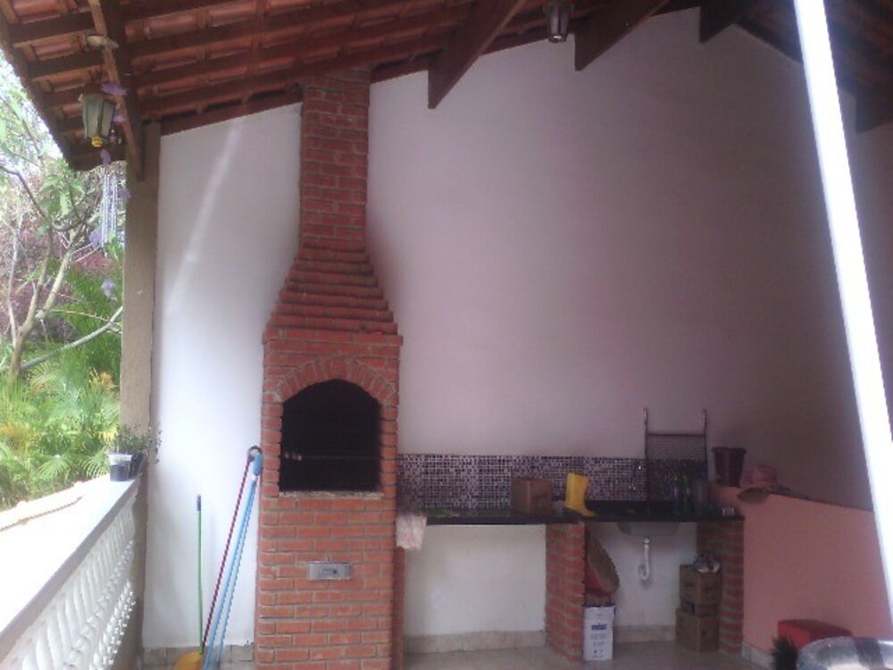 Chácara, 3 quartos, 1012 m² - Foto 1