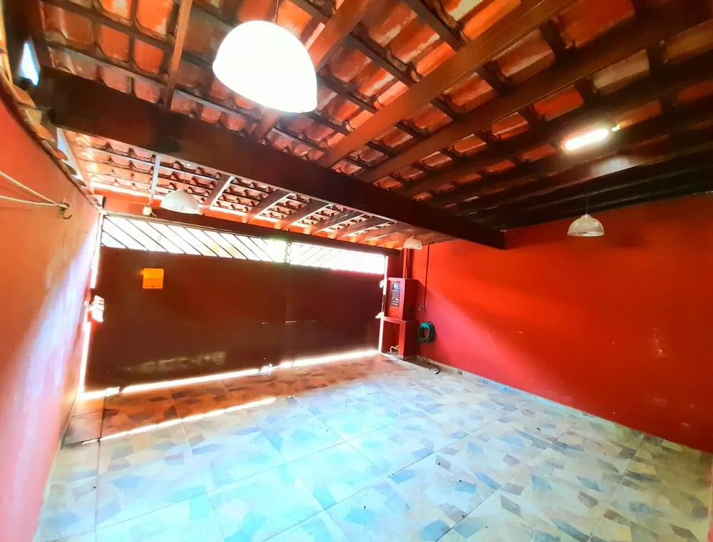 Casa à venda com 2 quartos, 140m² - Foto 2