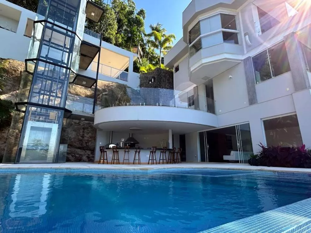 Casa à venda e aluguel com 6 quartos, 1100m² - Foto 2