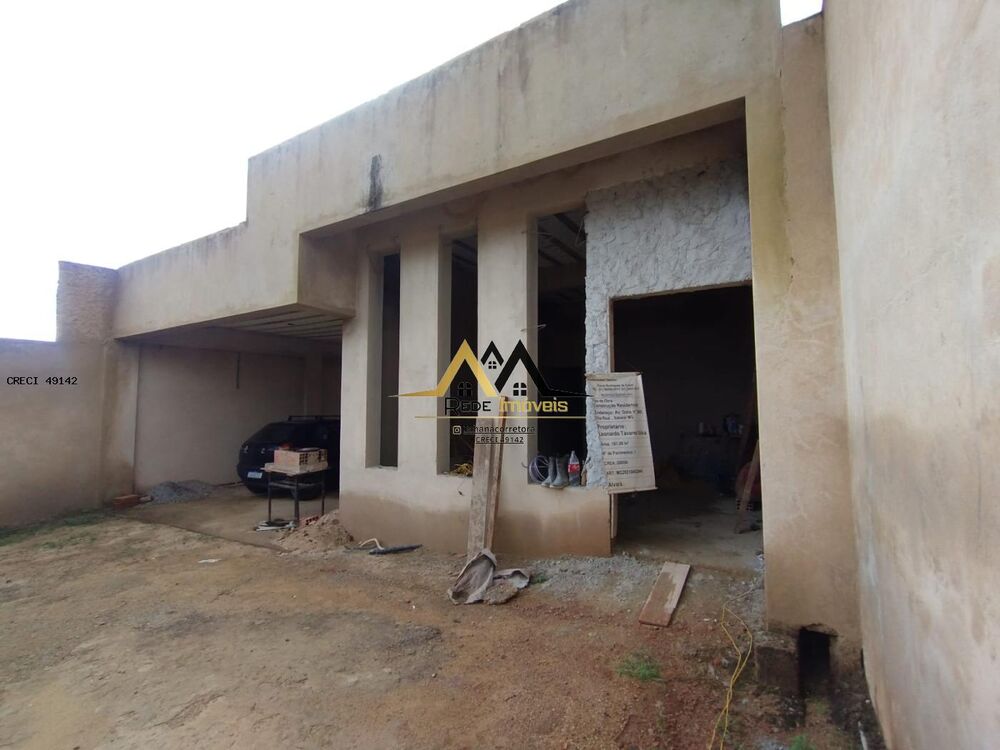 Casa à venda com 3 quartos, 406m² - Foto 1