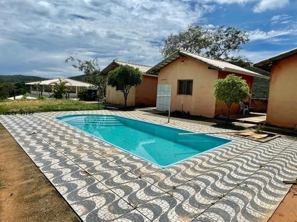 Sítio, 8 quartos, 2 m² - Foto 1