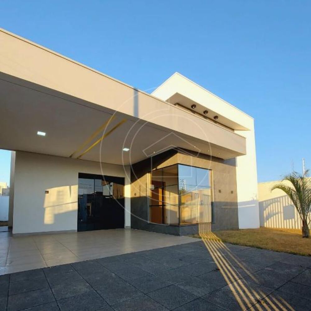 Casa à venda com 3 quartos, 138m² - Foto 1