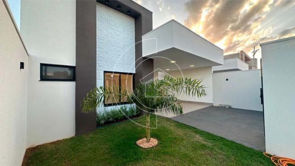Casa à venda com 3 quartos, 123m² - Foto 1