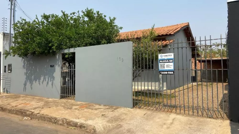 Casa para alugar com 3 quartos, 59m² - Foto 1