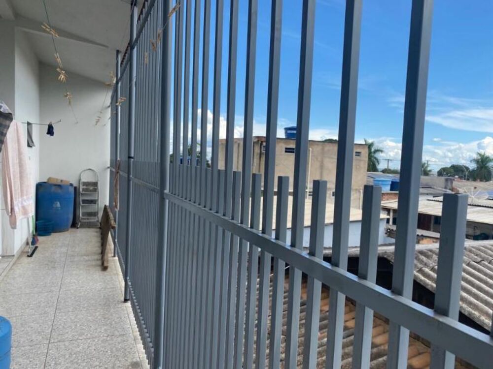 Casa à venda com 3 quartos, 246m² - Foto 4