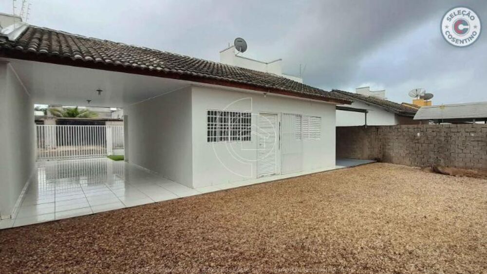 Casa à venda com 2 quartos, 101m² - Foto 2