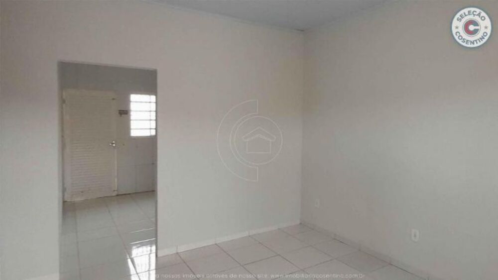 Casa à venda com 2 quartos, 101m² - Foto 4
