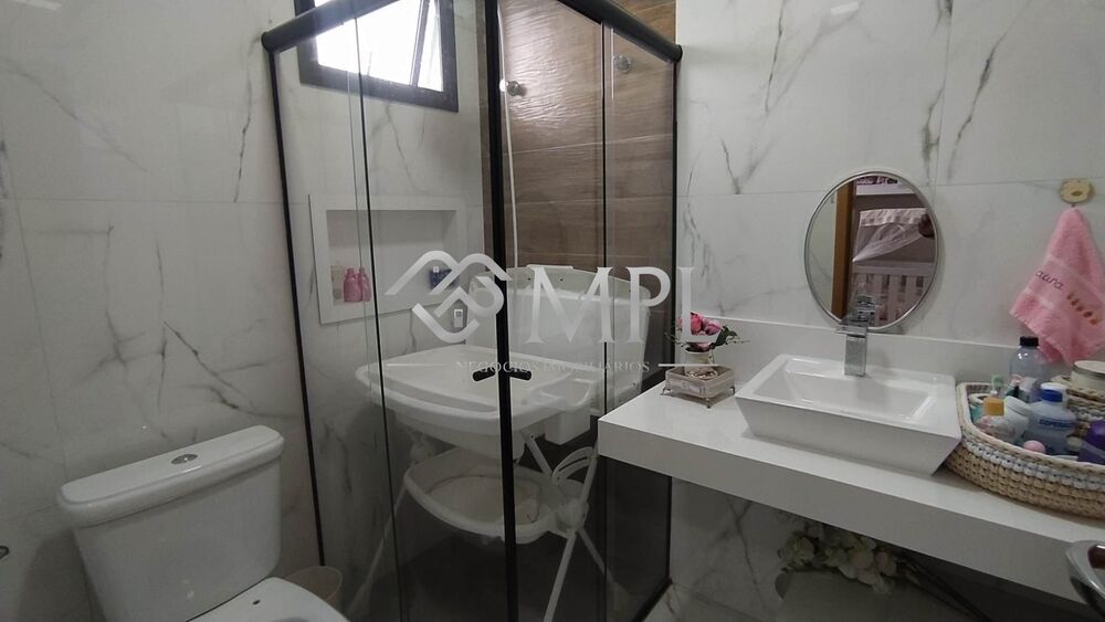 Casa de Condomínio para alugar com 3 quartos, 300m² - Foto 8