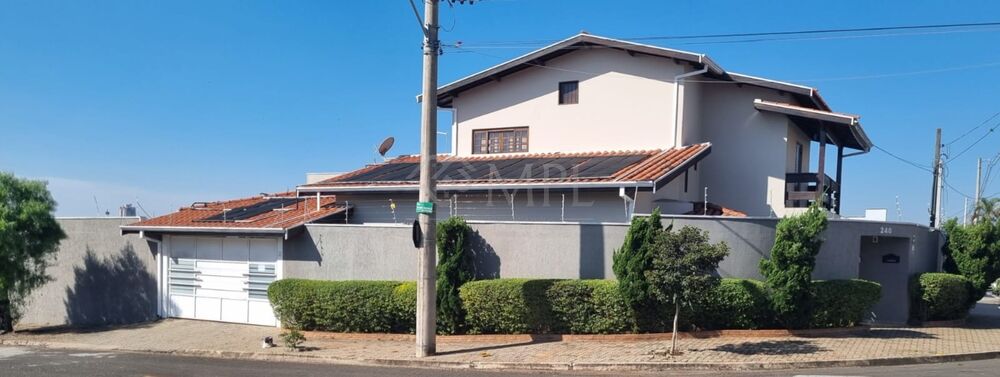Casa à venda com 5 quartos, 258m² - Foto 2
