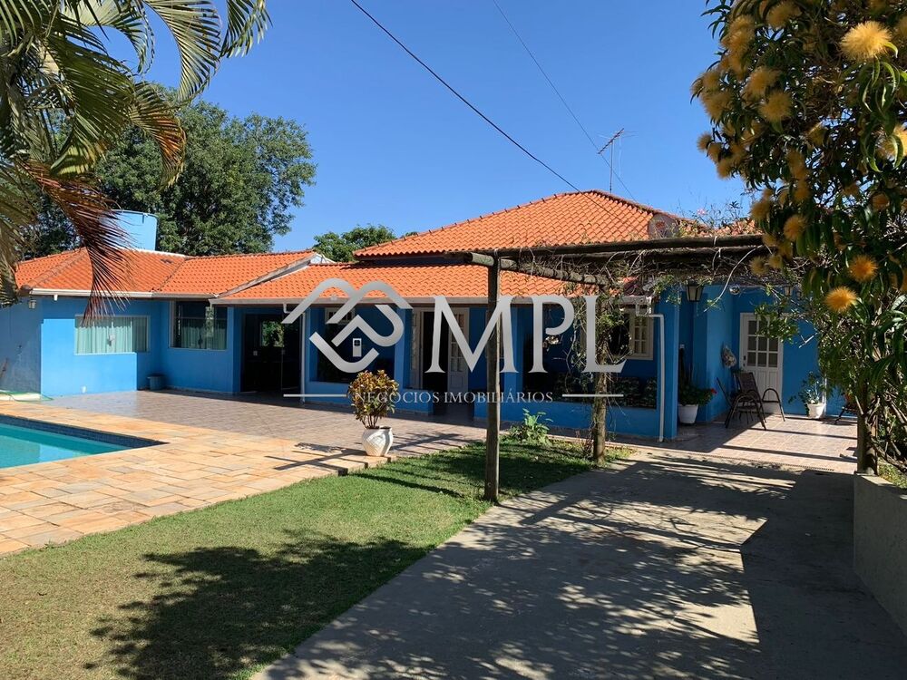 Chácara, 3 quartos, 1280 m² - Foto 1