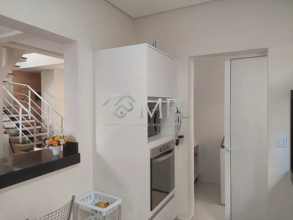 Casa de Condomínio à venda com 4 quartos, 300m² - Foto 6