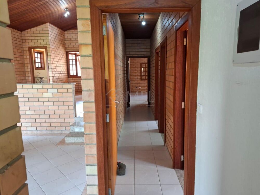 Chácara, 5 quartos, 1000 m² - Foto 1