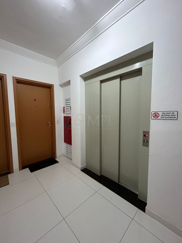 Apartamento à venda com 3 quartos, 80m² - Foto 2