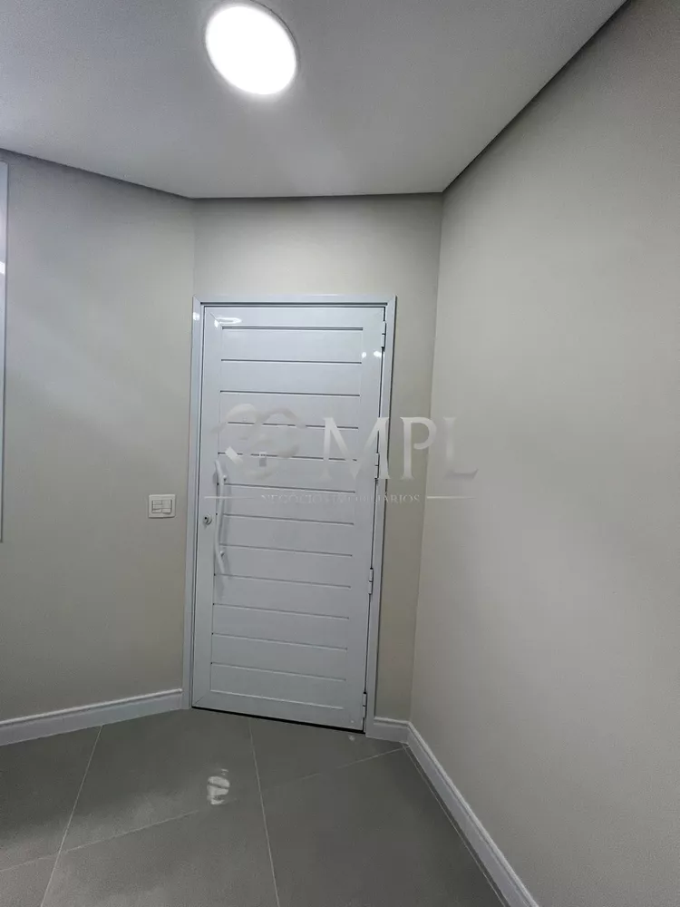 Casa à venda com 3 quartos, 150m² - Foto 2