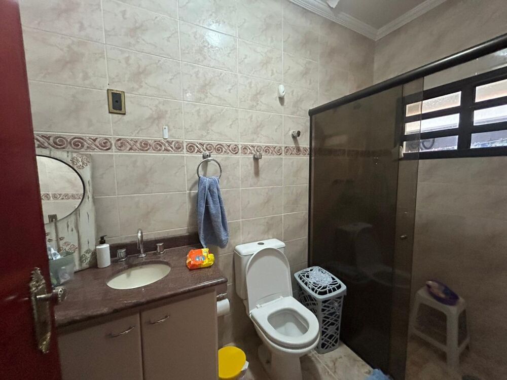 Casa para alugar com 3 quartos, 242m² - Foto 15