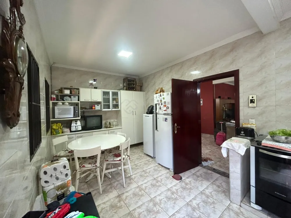 Casa, 3 quartos, 242 m² - Foto 15