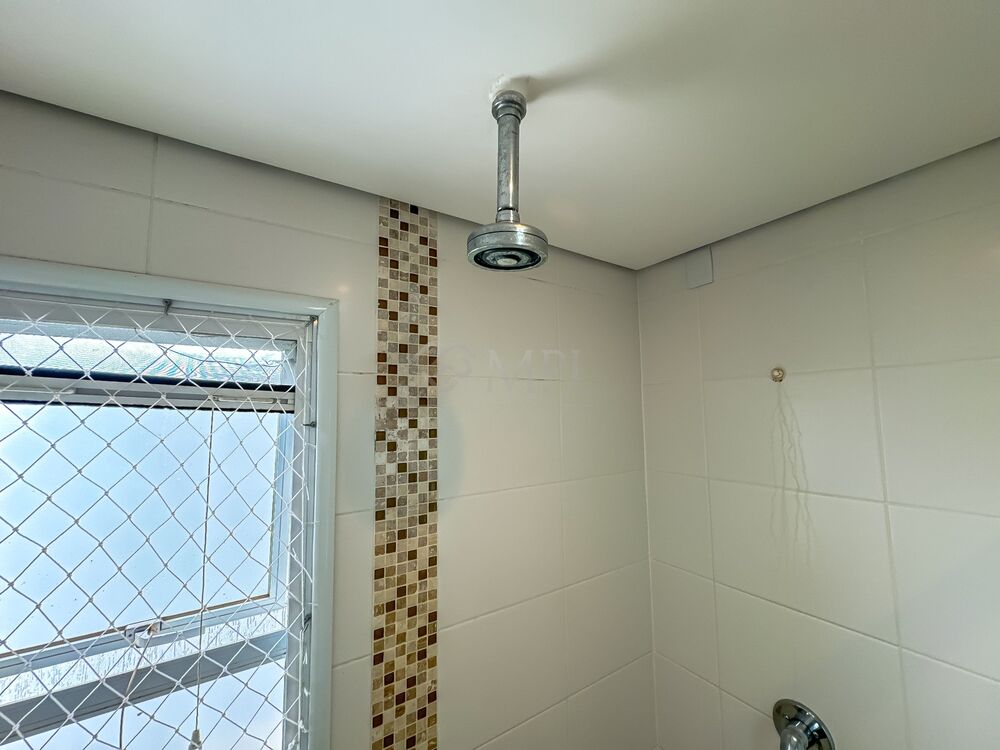 Casa de Condomínio à venda e aluguel com 3 quartos, 300m² - Foto 3