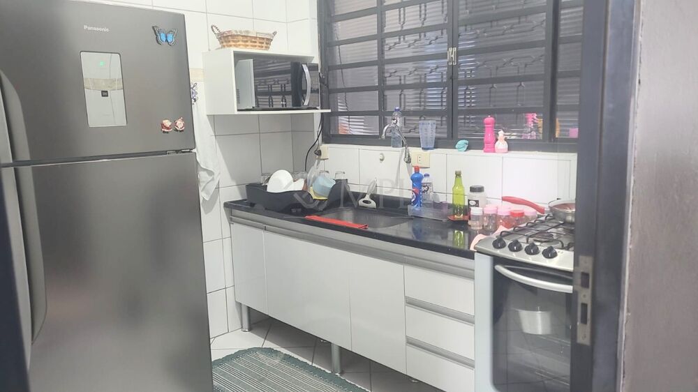 Casa à venda com 2 quartos, 100m² - Foto 4
