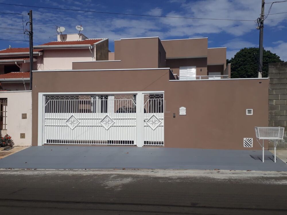 Casa, 4 quartos, 243 m² - Foto 1