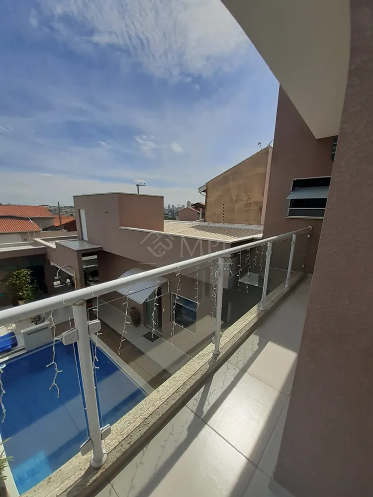 Casa, 4 quartos, 243 m² - Foto 2