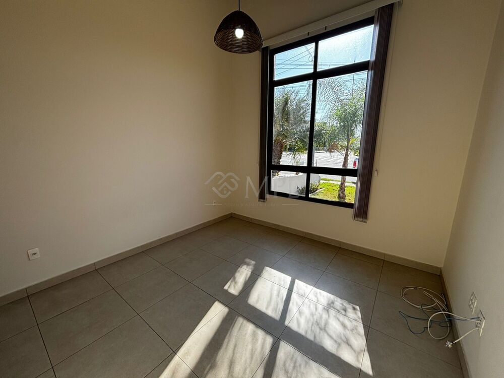 Casa de Condomínio para alugar com 3 quartos, 175m² - Foto 4
