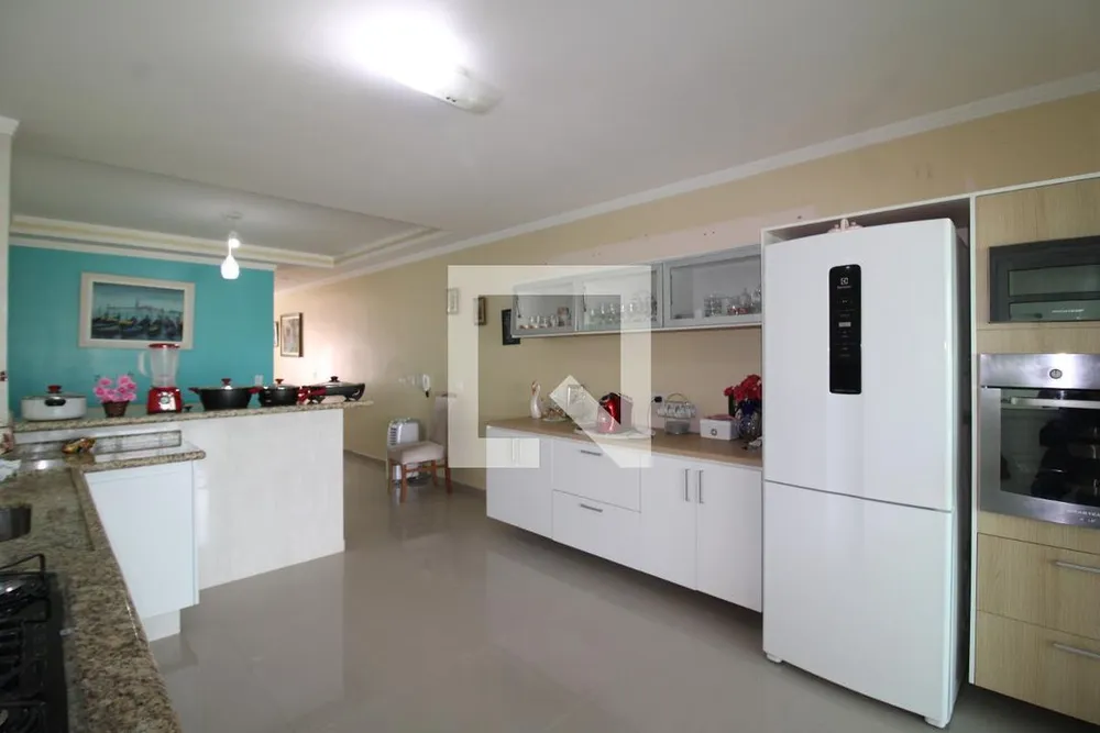 Casa, 3 quartos, 244 m² - Foto 3