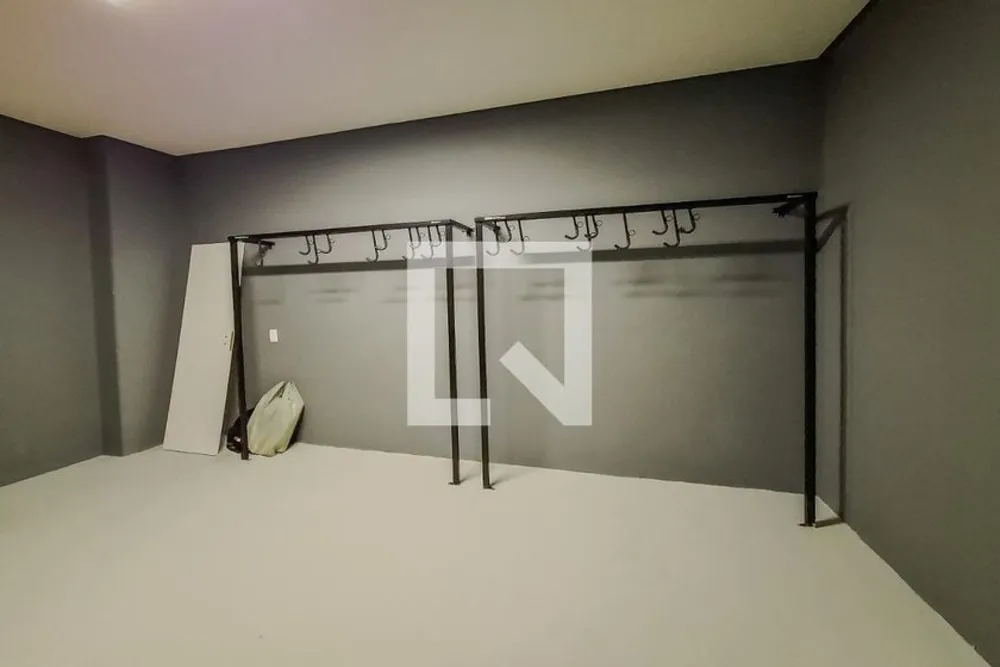 Apartamento, 1 quarto, 27 m² - Foto 2