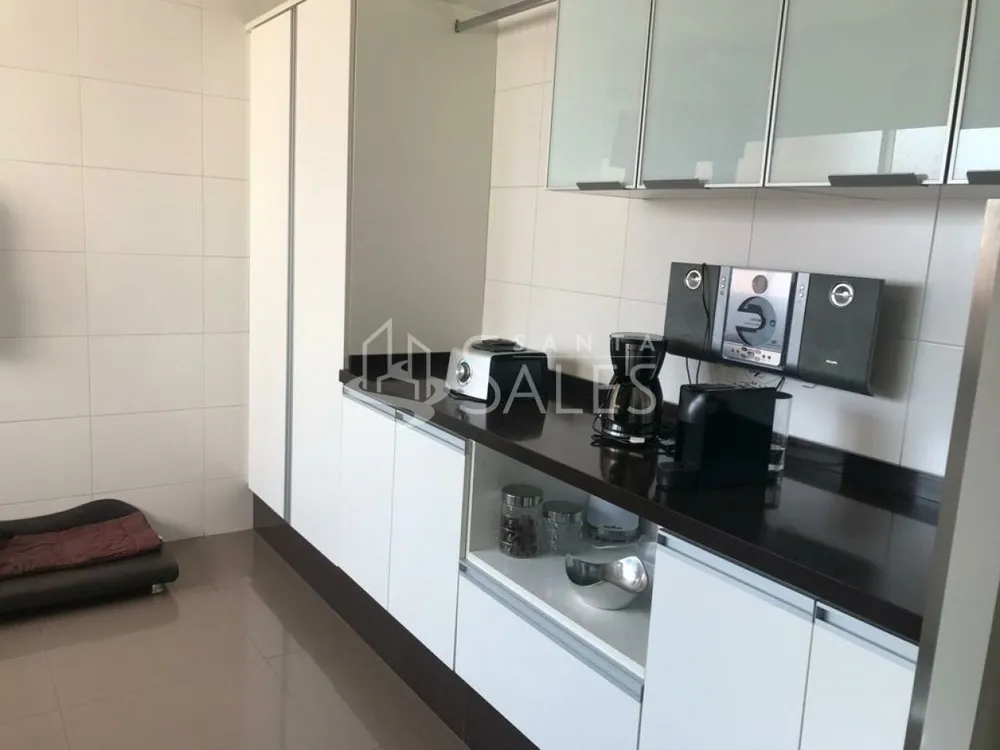 Apartamento, 3 quartos, 230 m² - Foto 3