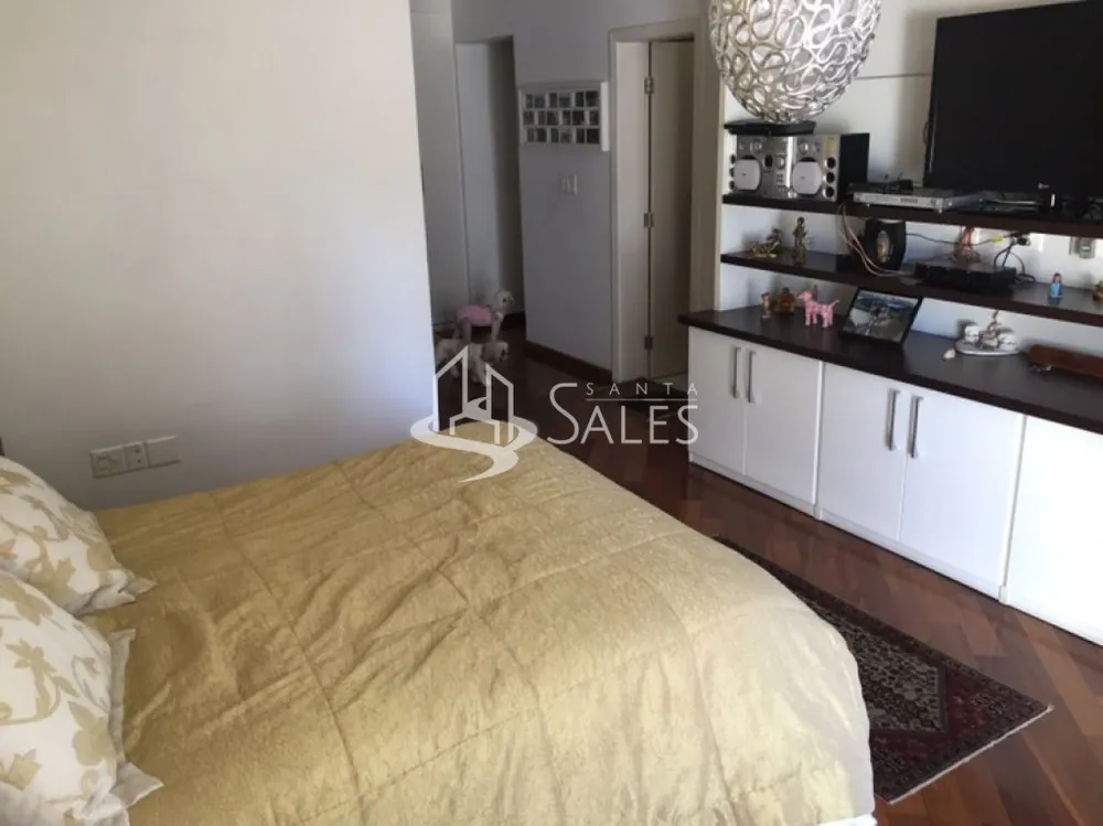 Sobrado, 3 quartos, 682 m² - Foto 1