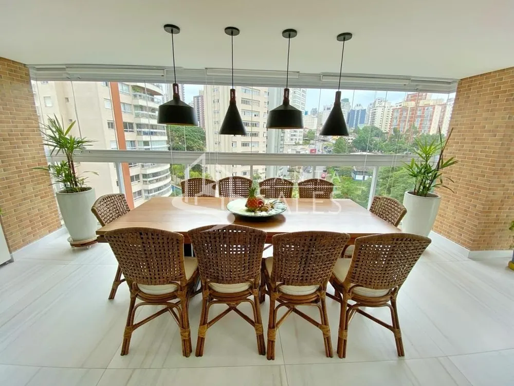 Apartamento, 3 quartos, 217 m² - Foto 1