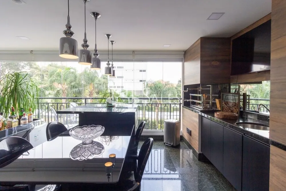 Apartamento, 3 quartos, 213 m² - Foto 1
