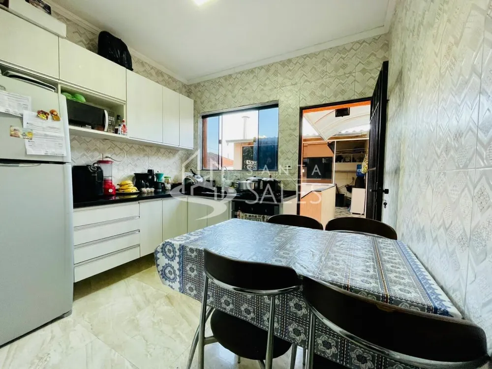 Casa, 3 quartos, 192 m² - Foto 1