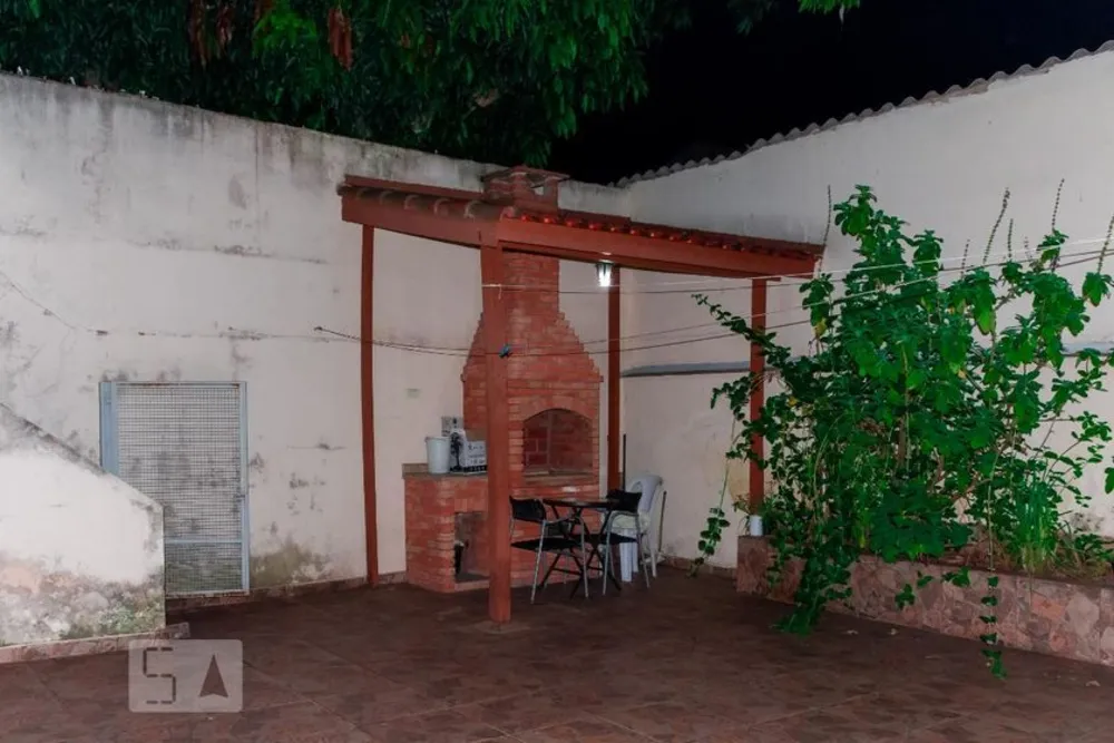 Casa, 3 quartos, 200 m² - Foto 1